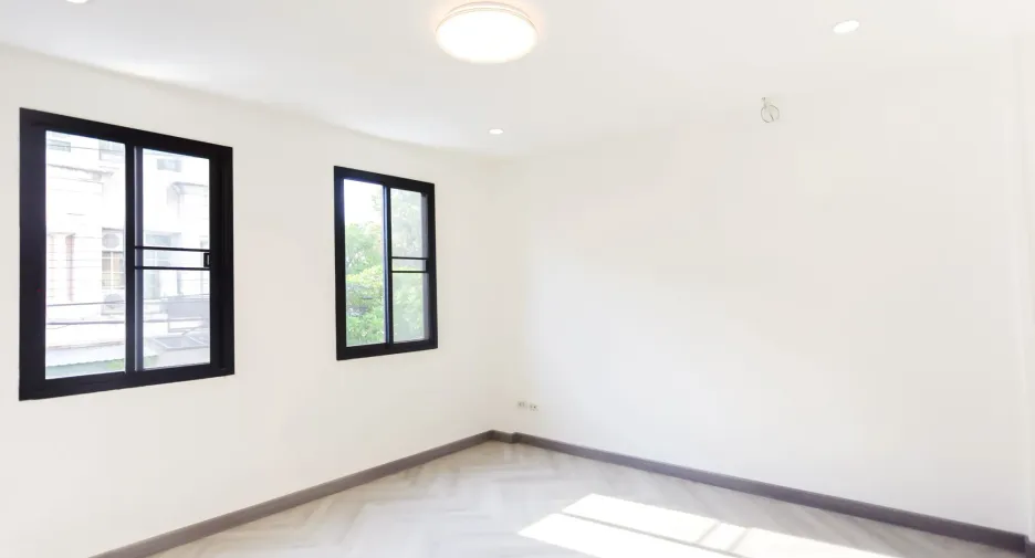 À vendre 4 chambres maison à Wang Thonglang, Bangkok