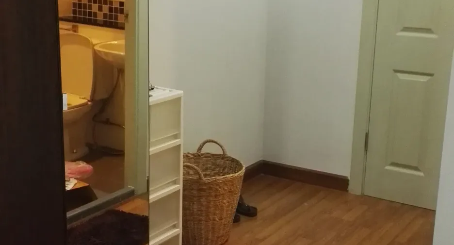 For sale studio condo in Phra Khanong, Bangkok