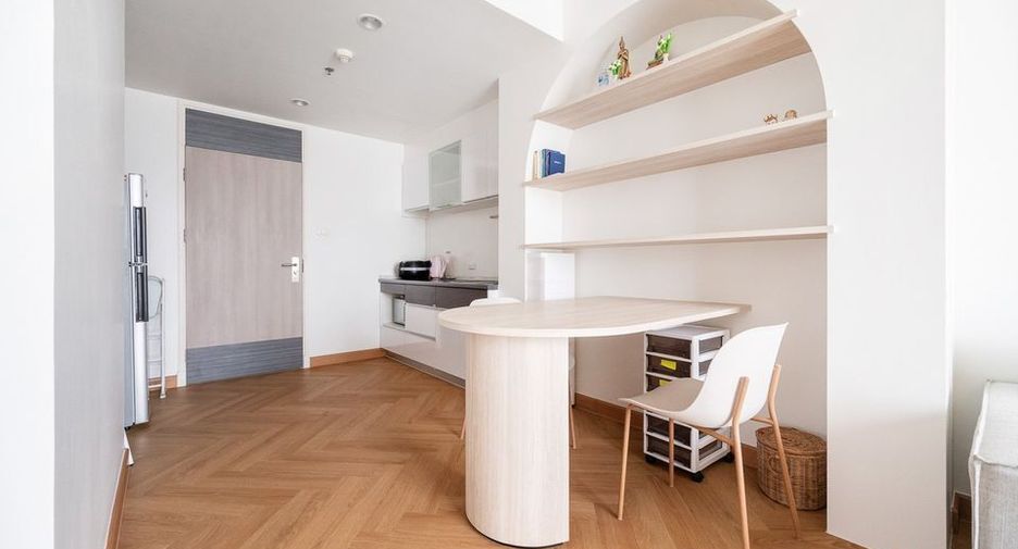 For rent 1 bed condo in Watthana, Bangkok