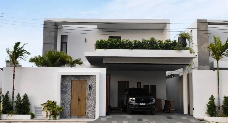 For sale and for rent 4 bedrooms villa in Thalang, Phuket