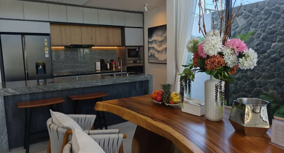 For sale and for rent 4 bedrooms villa in Thalang, Phuket