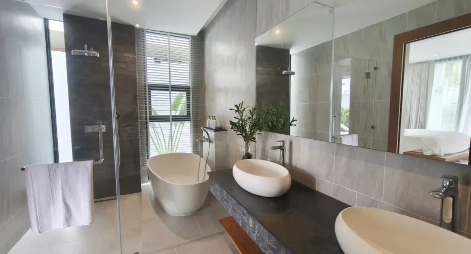 For sale and for rent 4 bedrooms villa in Thalang, Phuket