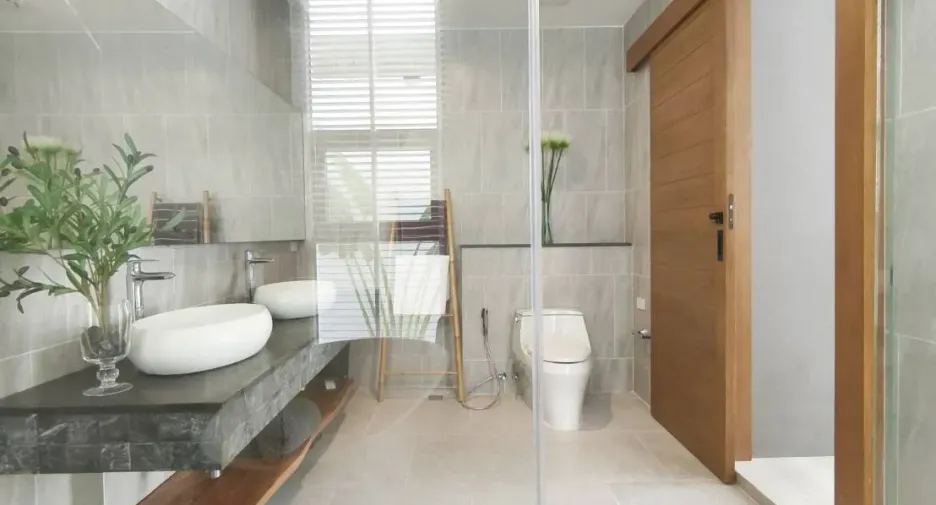 For sale and for rent 4 bedrooms villa in Thalang, Phuket