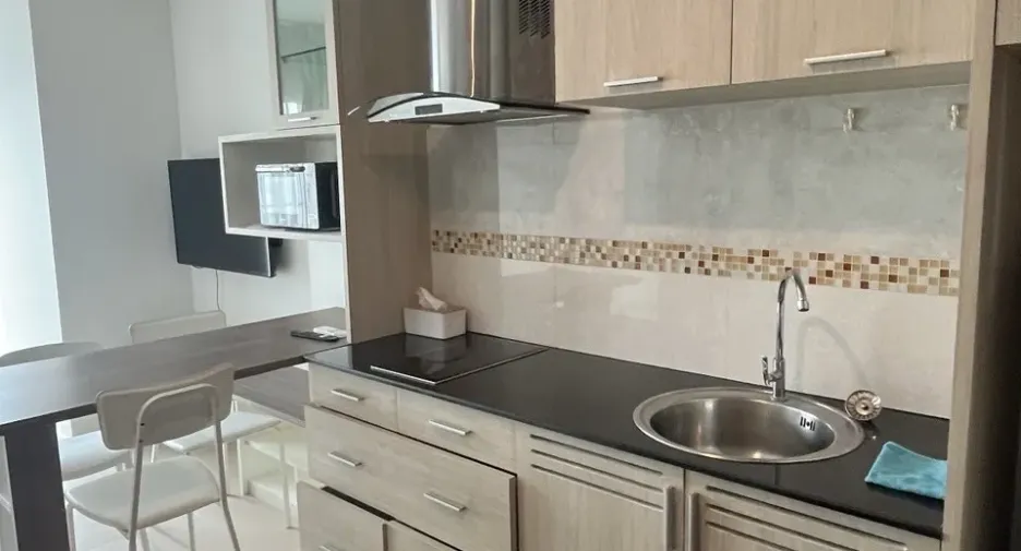 Condo en alquiler de 1 habitaciones en Khlong Toei, Bangkok