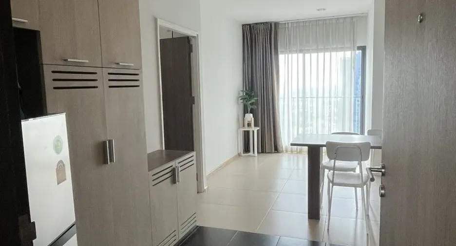 Condo en alquiler de 1 habitaciones en Khlong Toei, Bangkok