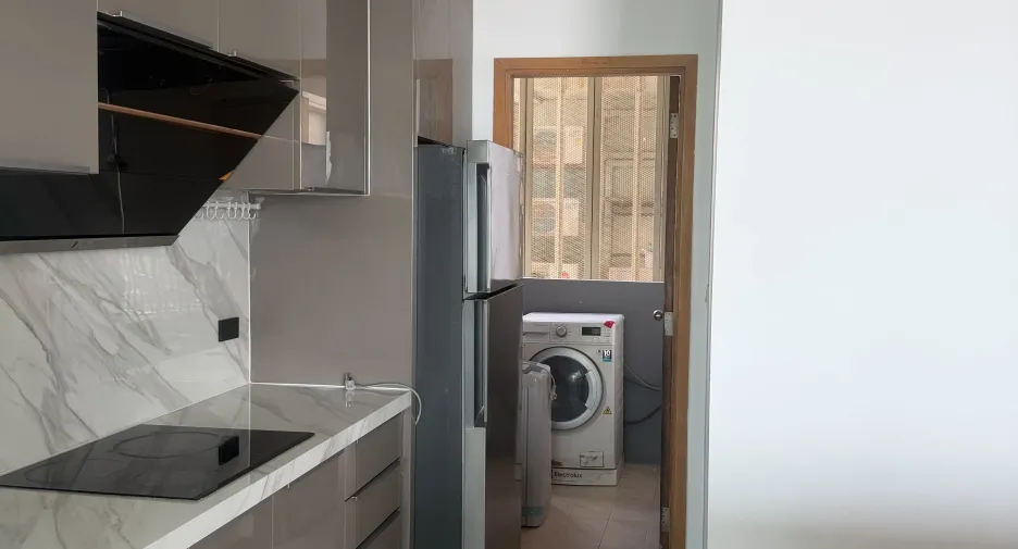 For rent 3 bedrooms condo in Khlong Toei, Bangkok