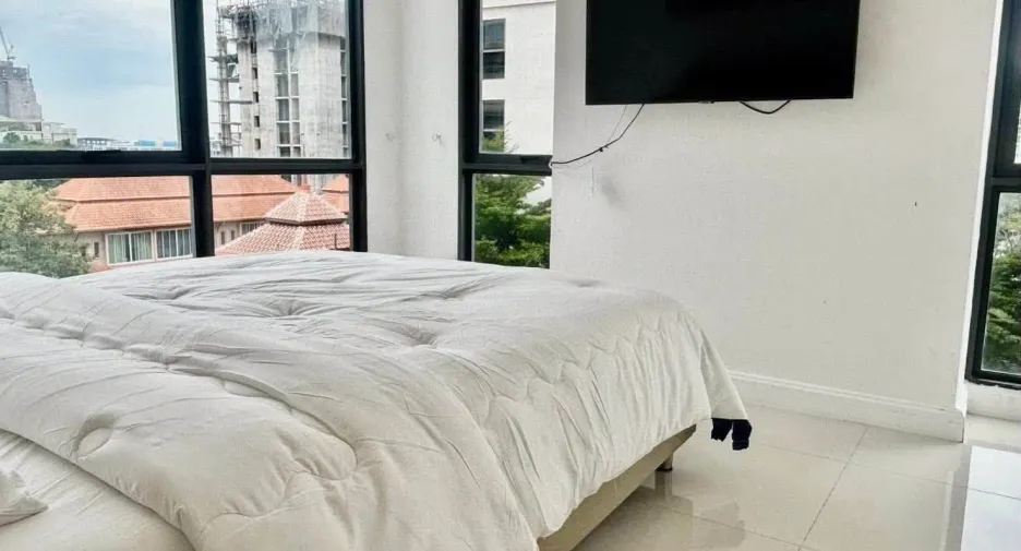 For rent 2 bedrooms condo in Bang Lamung, Chonburi