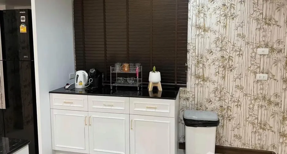 À vendre et à louer 4 chambres maison à Bang Saray, Pattaya