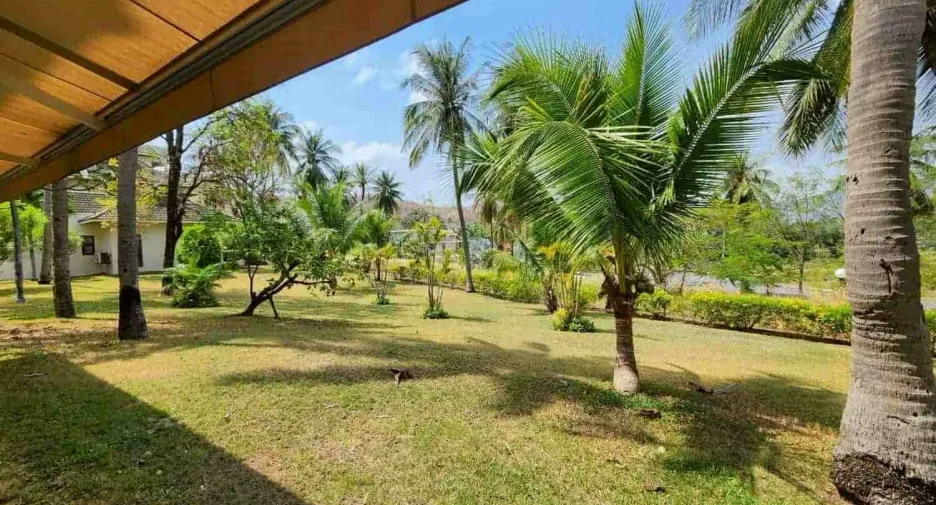 For sale 2 bedrooms condo in Cha Am, Phetchaburi