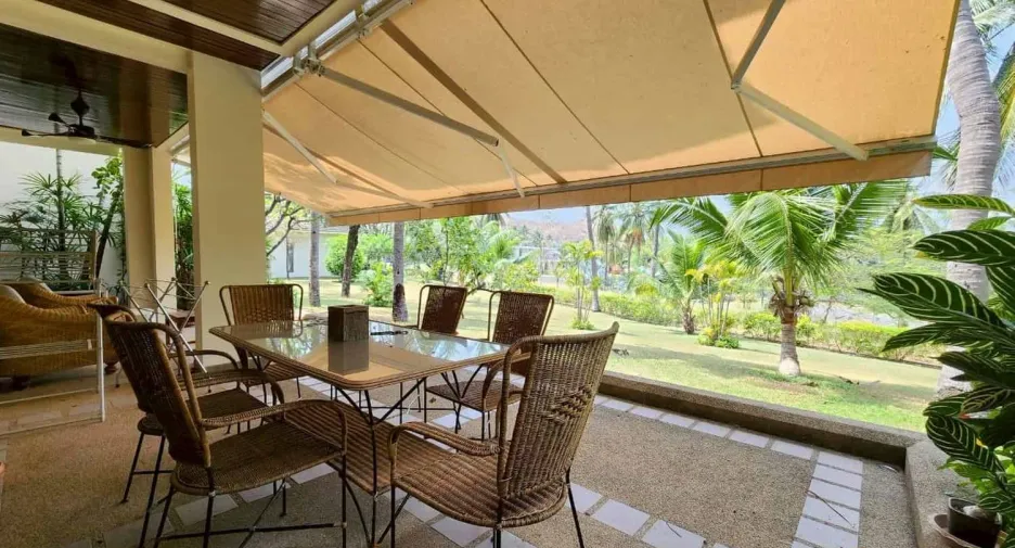 For sale 2 bedrooms condo in Cha Am, Phetchaburi