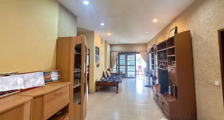 For sale 4 bedrooms house in Hua Hin, Prachuap Khiri Khan