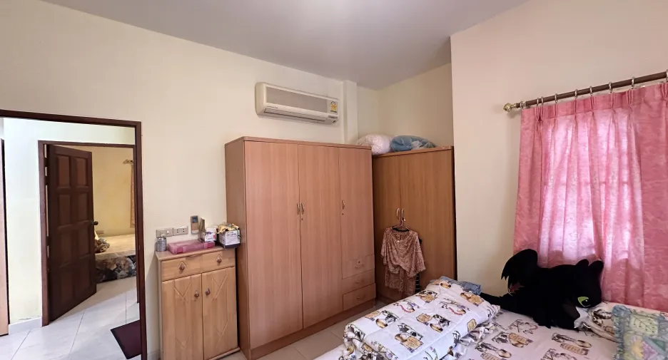 For sale 4 bedrooms house in Hua Hin, Prachuap Khiri Khan