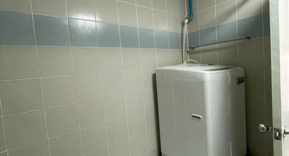 For sale 1 bed condo in Mueang Rayong, Rayong