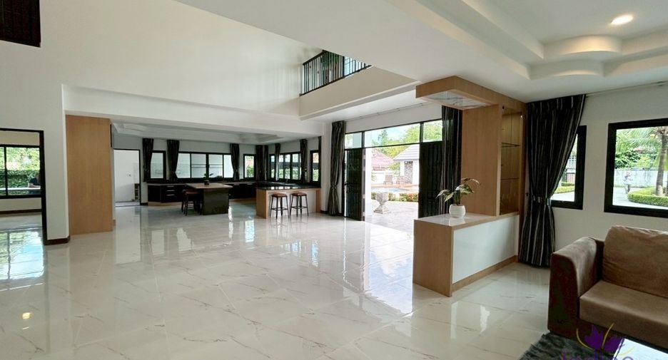 For sale 5 bedrooms house in San Sai, Chiang Mai