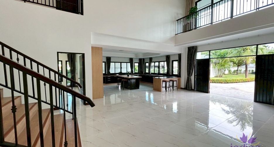 For sale 5 bedrooms house in San Sai, Chiang Mai