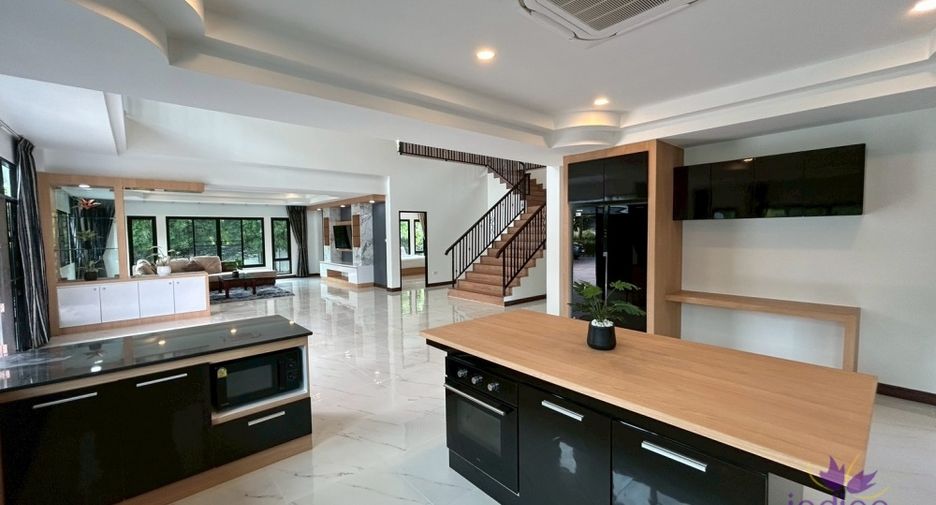 For sale 5 bedrooms house in San Sai, Chiang Mai