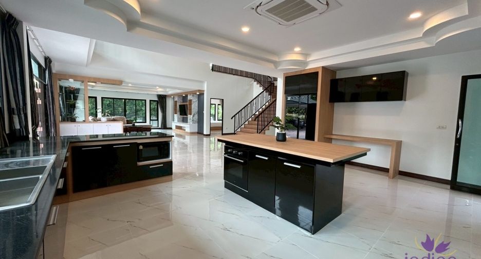 For sale 5 bedrooms house in San Sai, Chiang Mai