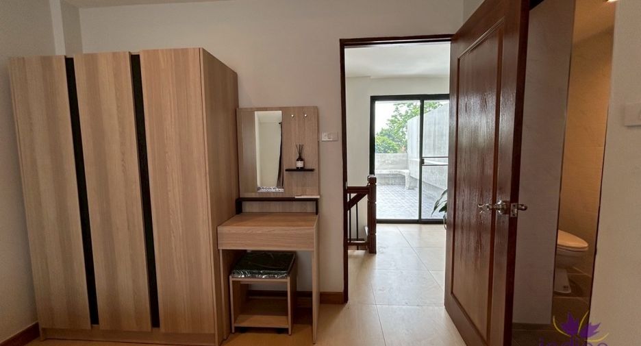 出售 3 卧室 联排别墅 在 Mueang Chiang Mai, Chiang Mai
