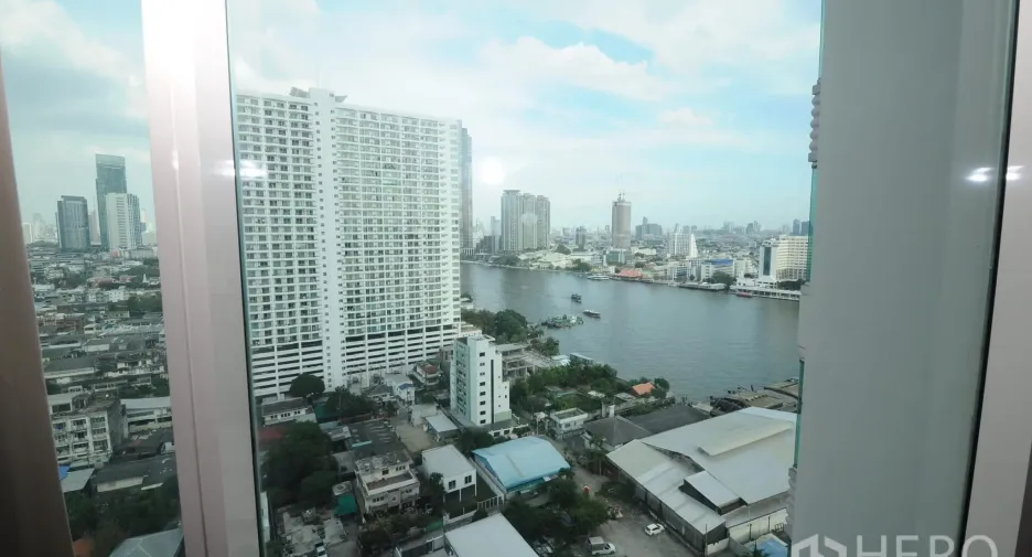 À vendre 3 chambres condo à Khlong San, Bangkok
