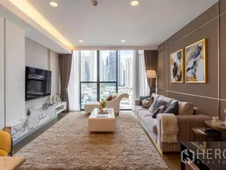 For rent 2 bedrooms condo in Khlong Toei, Bangkok