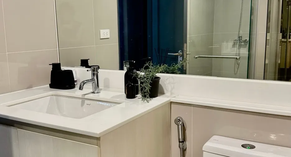 For rent 1 bed condo in Pathum Wan, Bangkok