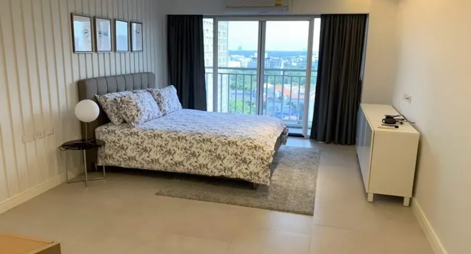 For rent 2 bedrooms condo in Sathon, Bangkok