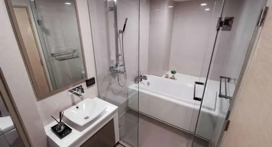 For rent and for sale 2 bedrooms condo in Khlong Toei, Bangkok