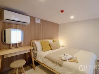 For rent 2 bedrooms condo in Huai Khwang, Bangkok
