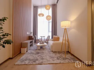 For rent 2 bedrooms condo in Huai Khwang, Bangkok
