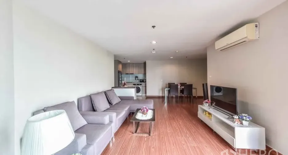 For rent 2 bedrooms condo in Huai Khwang, Bangkok