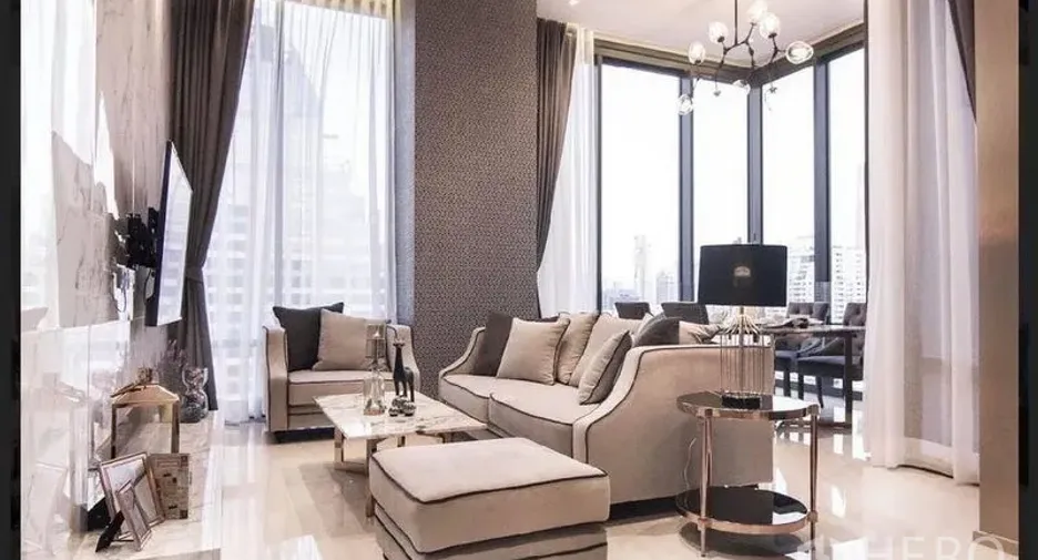 For rent 2 bedrooms condo in Bang Rak, Bangkok