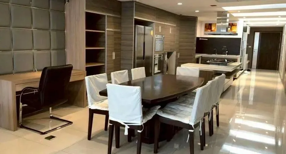 For rent and for sale 1 bed condo in Khlong Toei, Bangkok