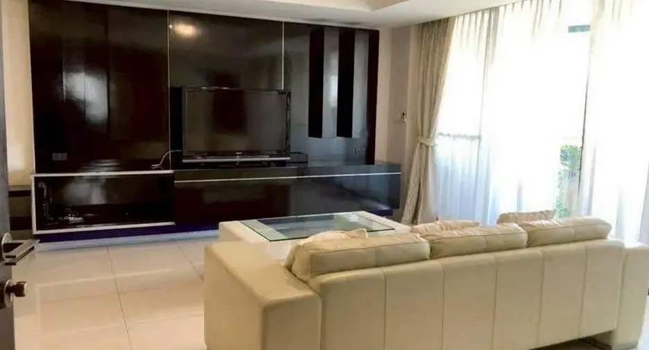 For rent and for sale 1 bed condo in Khlong Toei, Bangkok