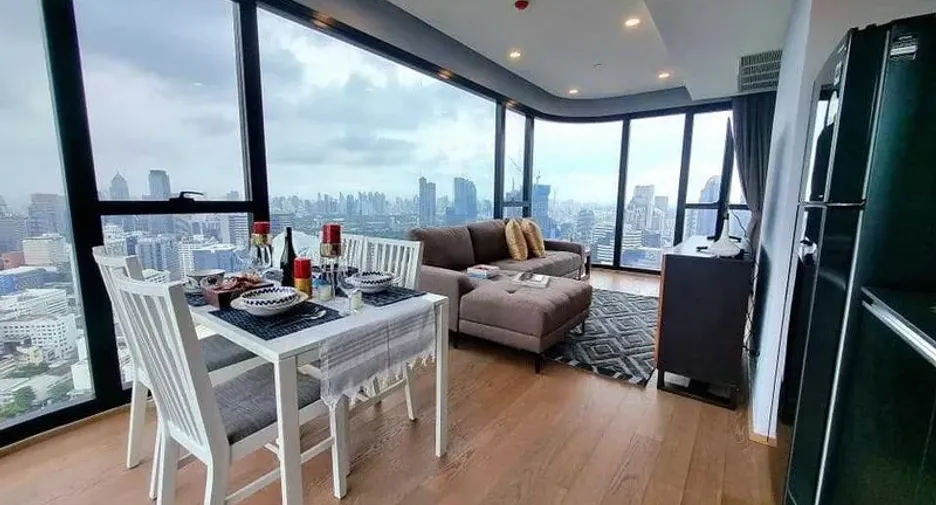 For rent 2 bedrooms condo in Bang Rak, Bangkok