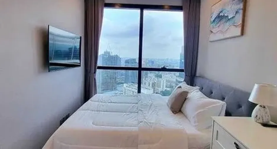 For rent 2 bedrooms condo in Bang Rak, Bangkok