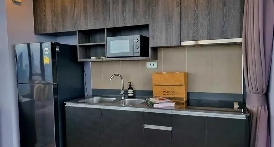 For rent 2 bedrooms condo in Bang Rak, Bangkok