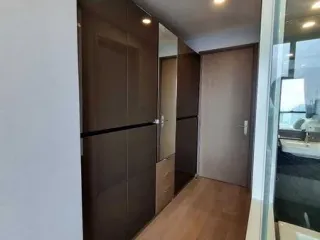 For rent 2 bedrooms condo in Bang Rak, Bangkok