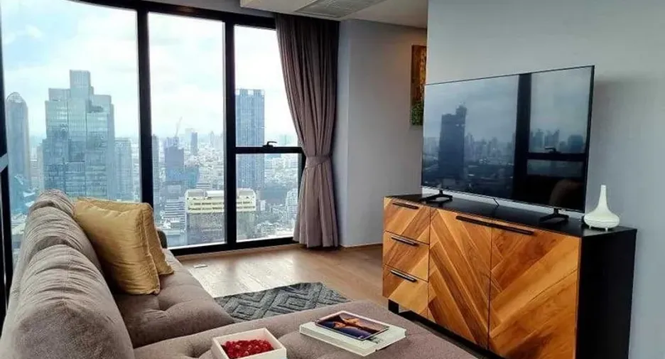 For rent 2 bedrooms condo in Bang Rak, Bangkok