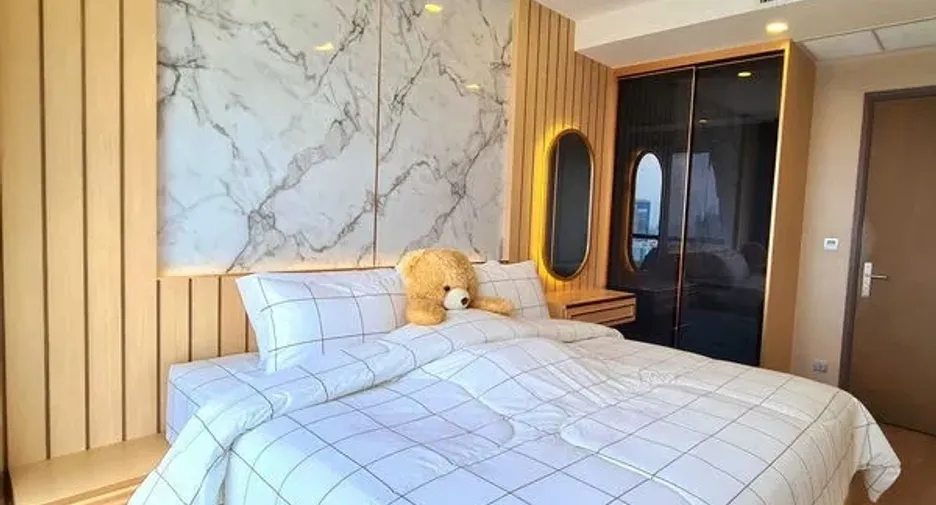 For rent 2 ベッドルーム condo in Bang Rak, Bangkok