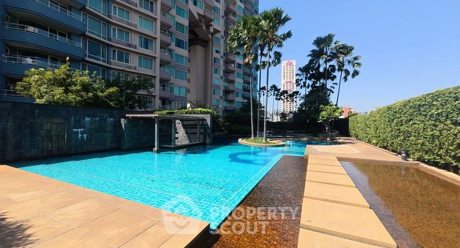 For sale 3 bedrooms condo in Bang Kho Laem, Bangkok