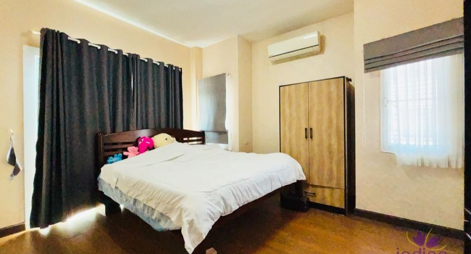 À vendre 6 chambres maison à San Kamphaeng, Chiang Mai