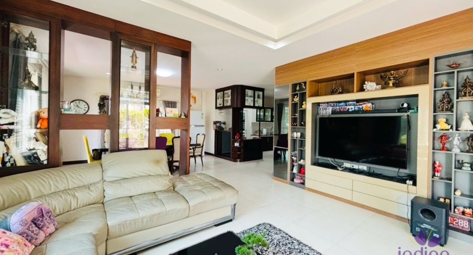 À vendre 6 chambres maison à San Kamphaeng, Chiang Mai