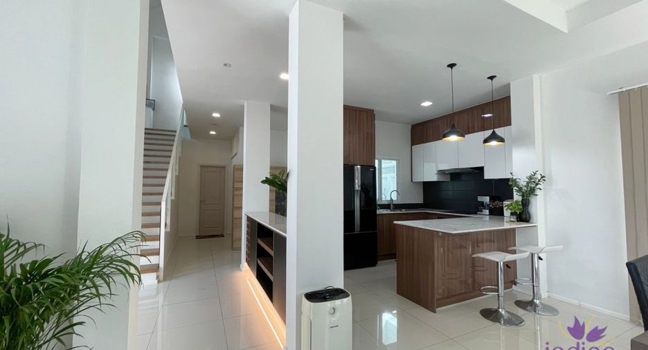 For sale 4 bedrooms house in Mae Rim, Chiang Mai
