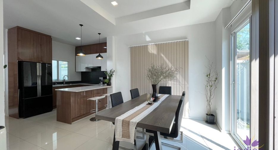 For sale 4 bedrooms house in Mae Rim, Chiang Mai