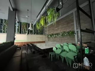 For rent retail Space in Watthana, Bangkok