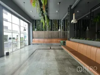 For rent retail Space in Watthana, Bangkok