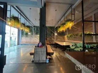 For rent retail Space in Watthana, Bangkok
