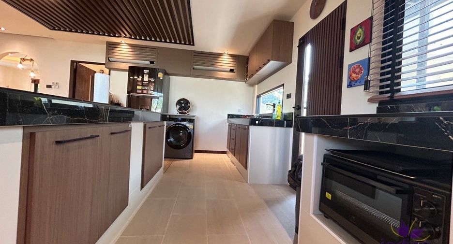 For sale 4 bedrooms house in Mae Rim, Chiang Mai