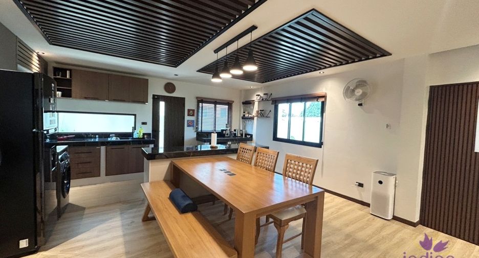 For sale 4 bedrooms house in Mae Rim, Chiang Mai