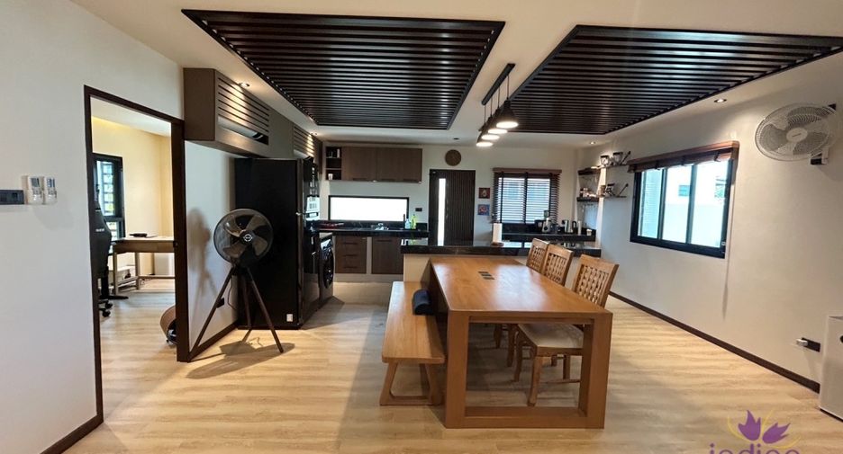 For sale 4 bedrooms house in Mae Rim, Chiang Mai